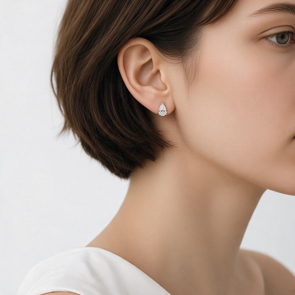 Broquel Pera 4 Uñas 2ct Oro 14k