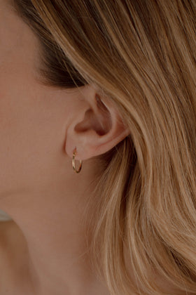 ARRACADA TUBO 1CM ORO 10K