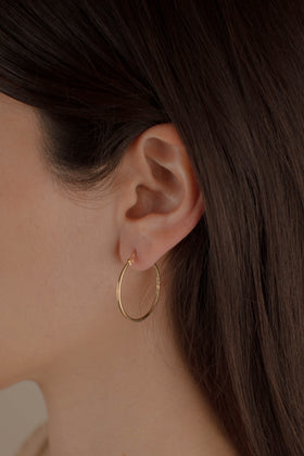 ARRACADA TUBO 3CM ORO 10K