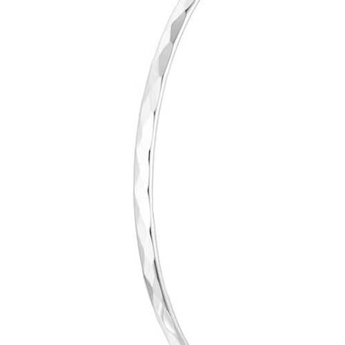 arracada facetada de Plata .925 vista lateral — aretes finos para dama. RG Joyeros.