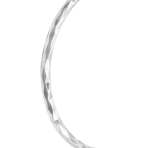arracada facetada de Plata .925 vista lateral — aretes finos para dama. RG Joyeros.