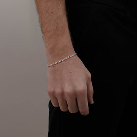 pulsera de Plata .925 vista lateral — aretes finos para dama. RG Joyeros.